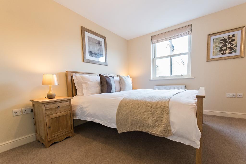 Camstay Abbey Street CBG Room photo